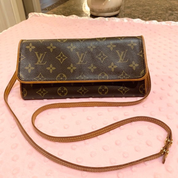 🚨SOLD! LV Monogram Pochette Twin GM - Picture 11 of 11